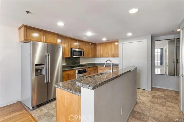 411 W Seaside Way #505 photo 2