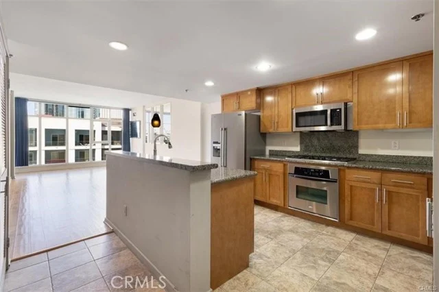 411 W Seaside Way #505 photo 5