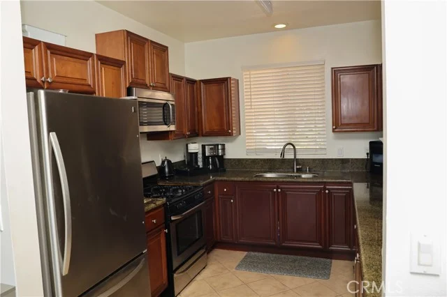13951 Sherman Way #301 photo 5