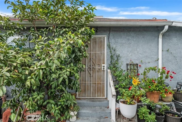 426 N Virgil Avenue photo 5