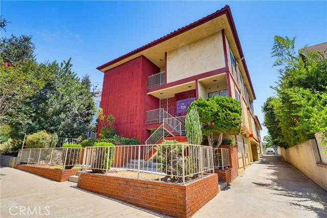 728 E Kensington Road, Los Angeles