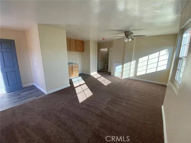 149 N Alexandria photo 3