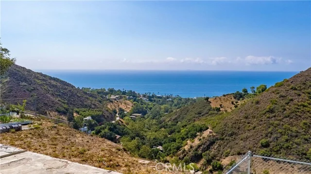 5767 latigo canyon Road photo 2
