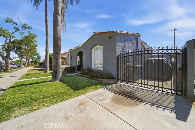 6816 Cerritos Avenue photo 3