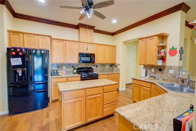 2480 Boulder Drive photo 4