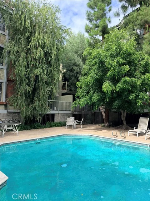 18324 Clark Street #120, Tarzana