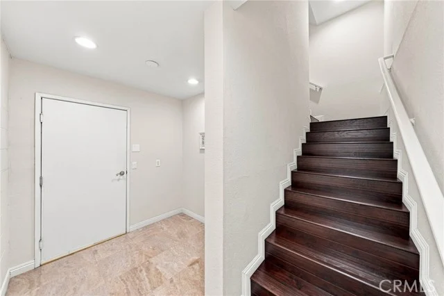1665 E 68th #21 photo 3