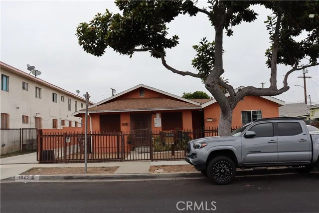 1025 W 103rd, Los Angeles