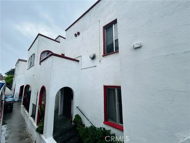 1534 W Temple photo 5