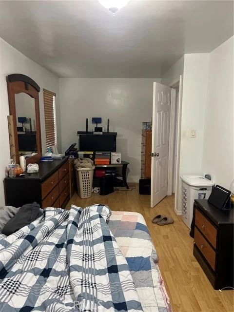 4605 W 161st photo 2