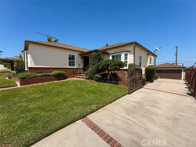 5138 Southridge photo 2