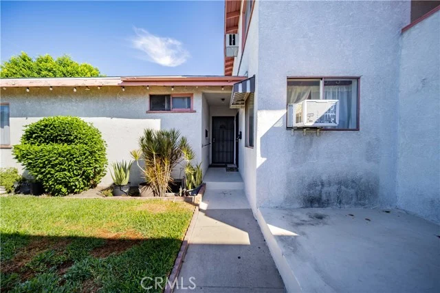 7244 Tujunga Avenue photo 4