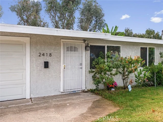 2418 Del Amo Blvd photo 2