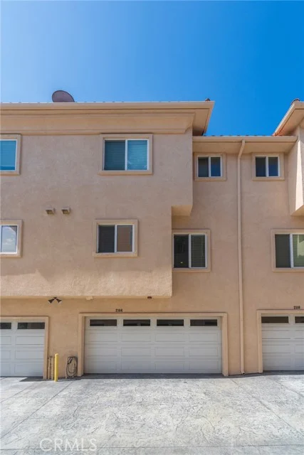 2106 Washington photo 5