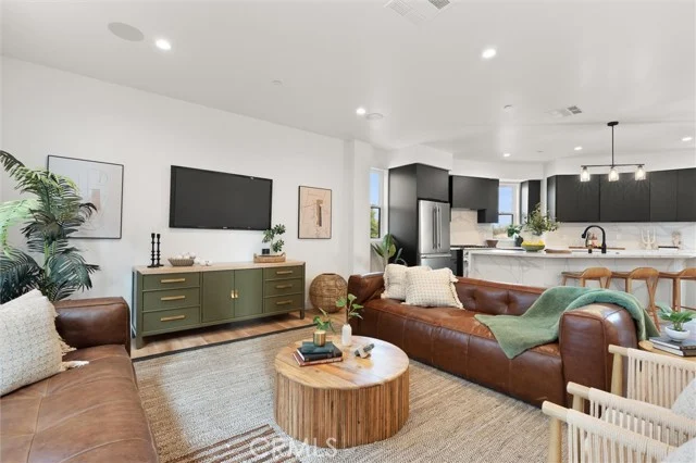 6059 N Tujunga Avenue, North Hollywood