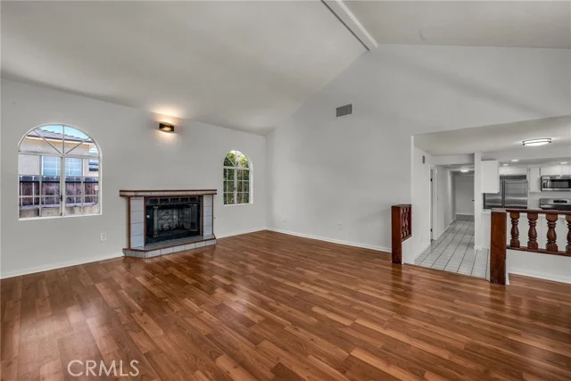 1559 W 223rd photo 4