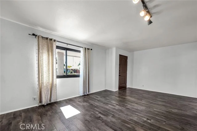 1559 W 223rd photo 5