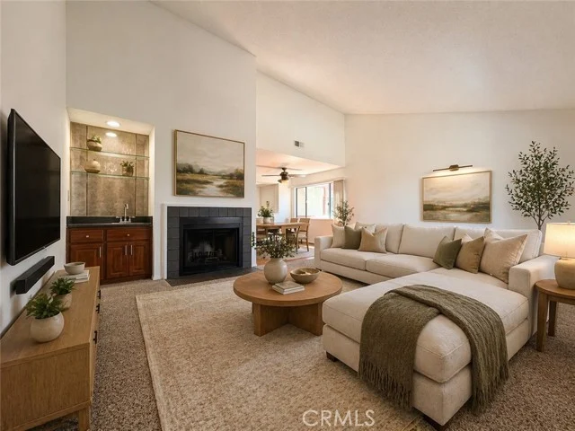 946 W 220th #218 photo 2