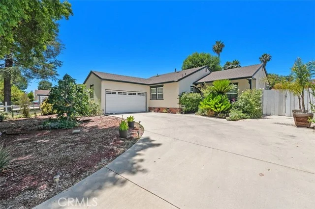 6613 Randi Avenue photo 2