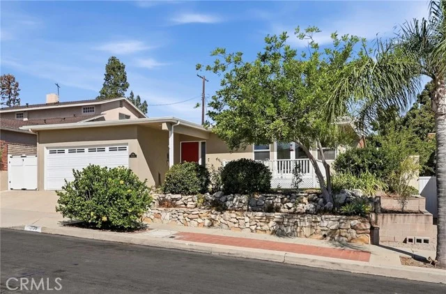 1706 Miracosta photo 3