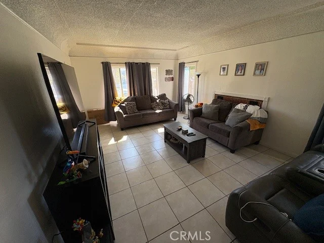 2541 E Adams photo 4