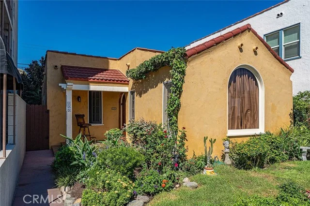 105 Claremont Avenue, Long Beach