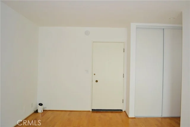 239 S Barrington Avenue #F8 photo 4
