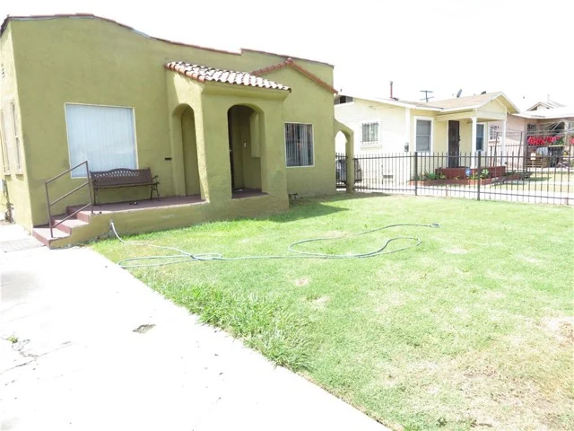 1438 W 95th Street W photo 2