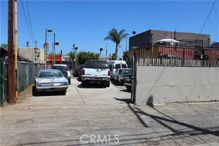 1227 S Atlantic Blvd S photo 2