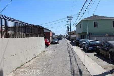 1227 S Atlantic Blvd S photo 3