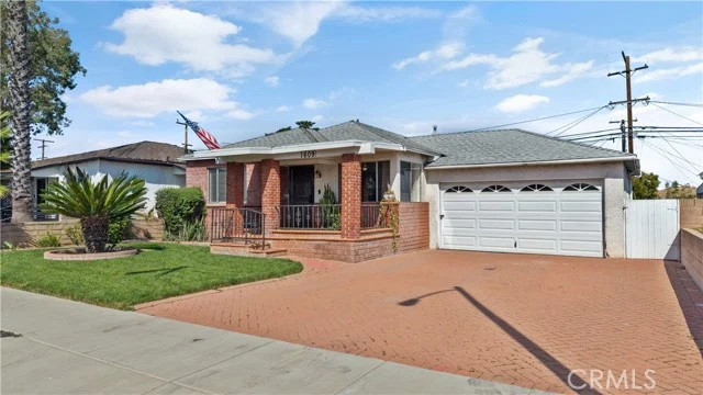 1609 E Silva photo 4