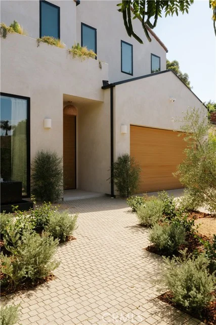 13218 Hesby Street photo 4