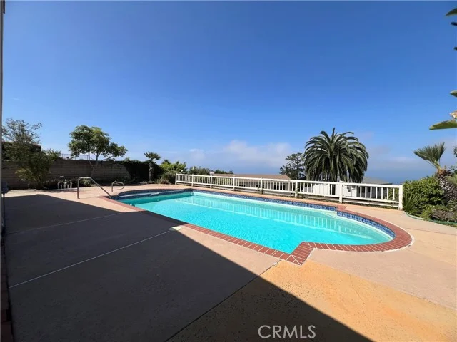 29129 Whites Point Drive photo 4