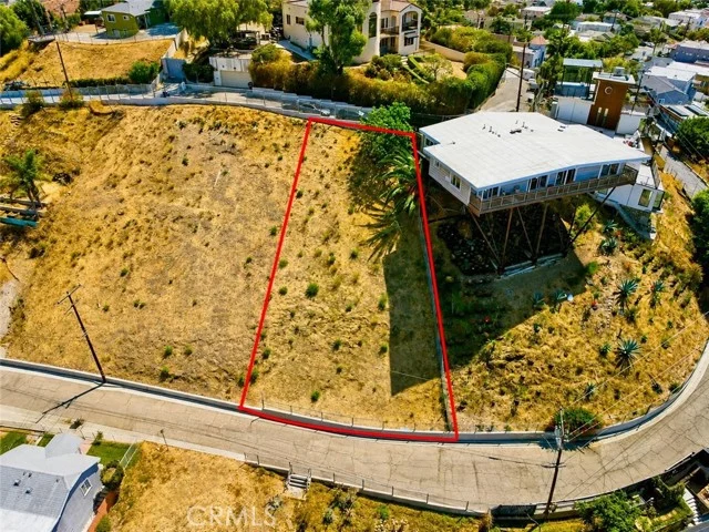 1221 Dodds Circle photo 4