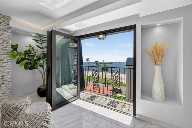 2601 E Ocean #807 photo 4
