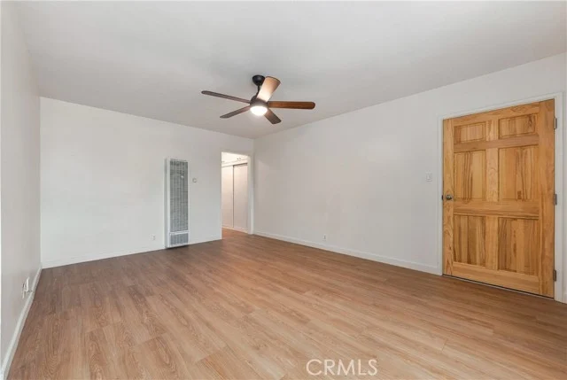 930 E 1st #16 photo 3