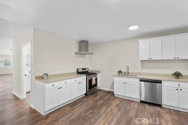2640 Roseview photo 3
