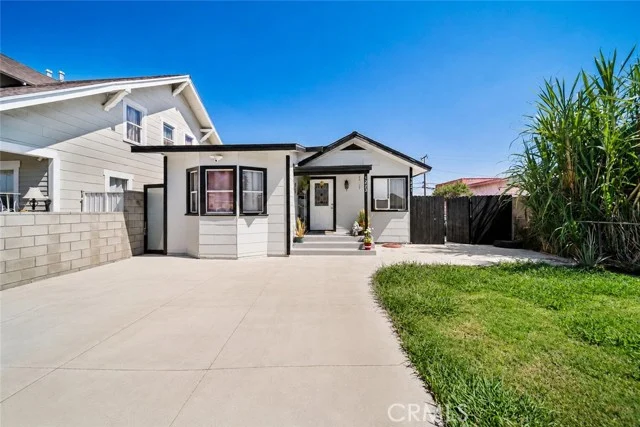 1221 W 88th, Los Angeles
