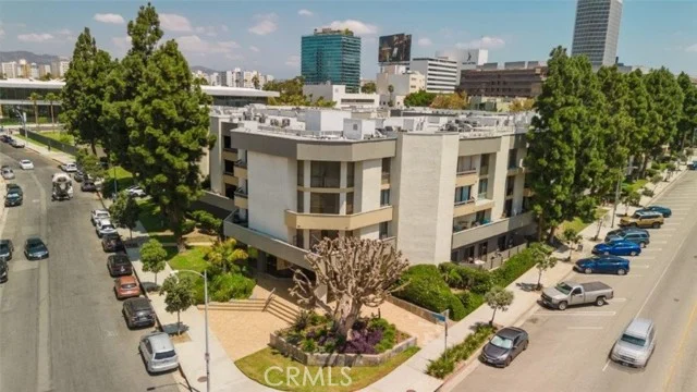 750 S Spaulding Avenue #215, Los Angeles