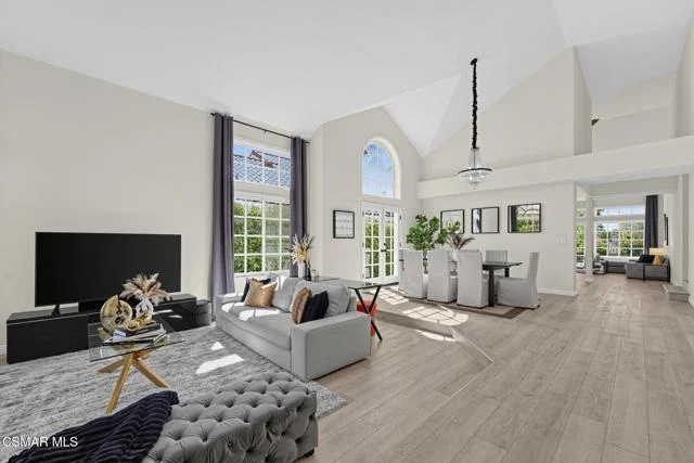 1769 Saint Andrews Place photo 3
