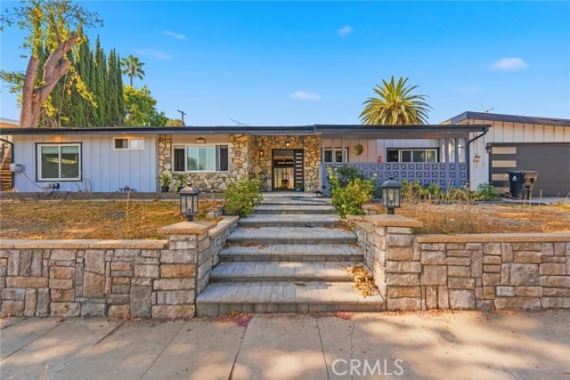 24222 Caris, Woodland Hills