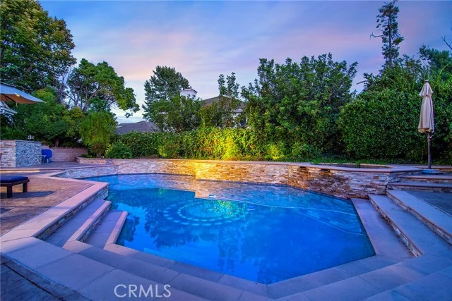 29450 Cambridge Court photo 2