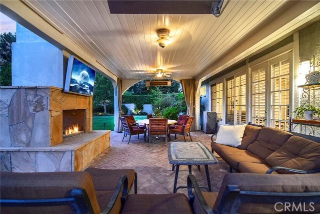 29450 Cambridge Court photo 4