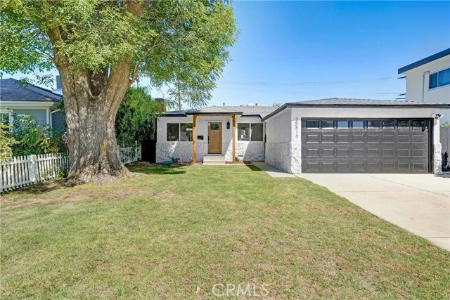 20919 Costanso Street, Woodland Hills