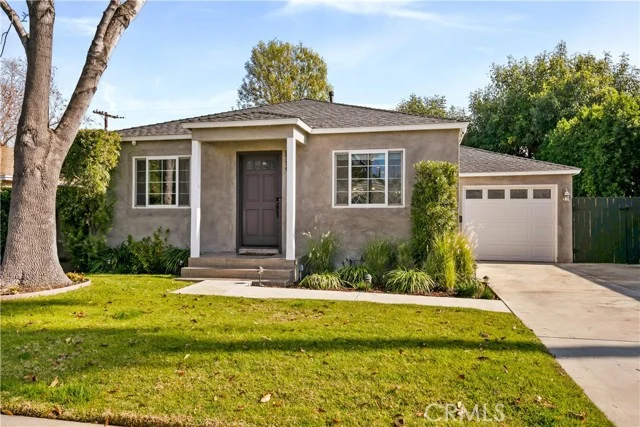 5774 Bertrand, Encino