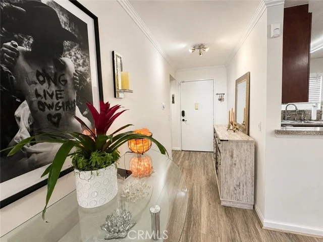 5565 Canoga Avenue #207 photo 5