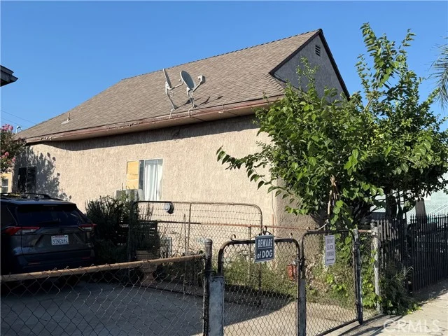 4227 E Cesar E Chavez photo 4