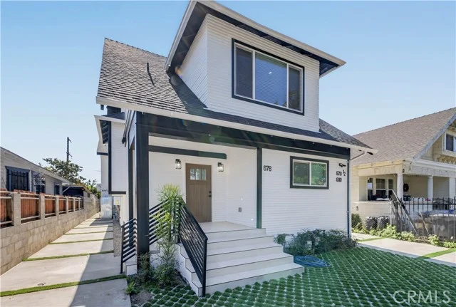 678 E 45th, Los Angeles