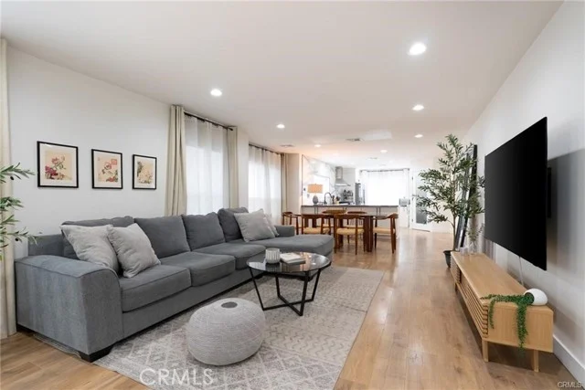 135 N Vendome Street photo 3