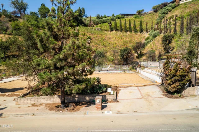 1227 Bienveneda Avenue photo 4